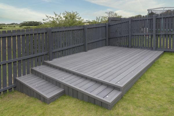 Vinyl Deck Construction in Broomfield